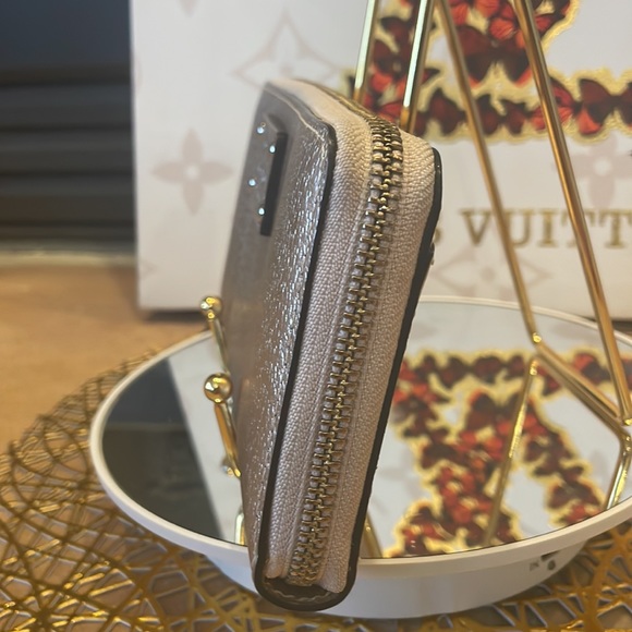 Kate Spade Metallic Zippy Wallet - Picture 4 of 13